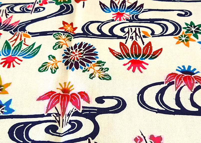 超特価セール品＞タペストリー四角（白地）沖縄独特の絵柄（紅型びんが